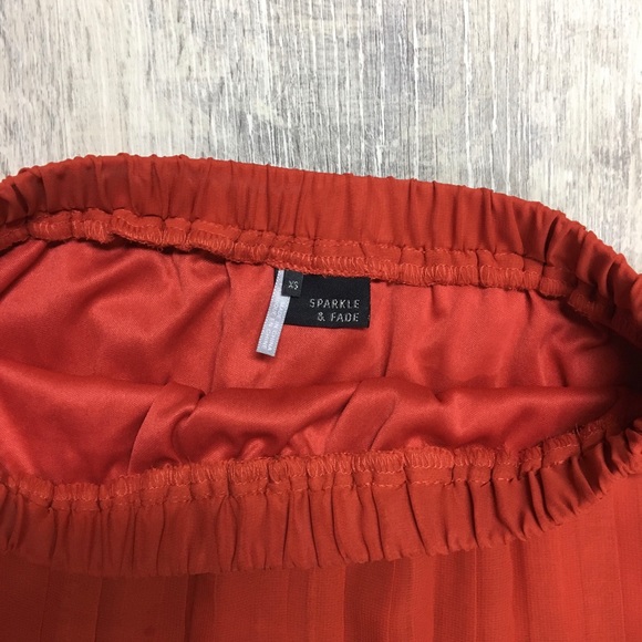 Urban Outfitters red pleated mini skirt, size XS. - Picture 3 of 5